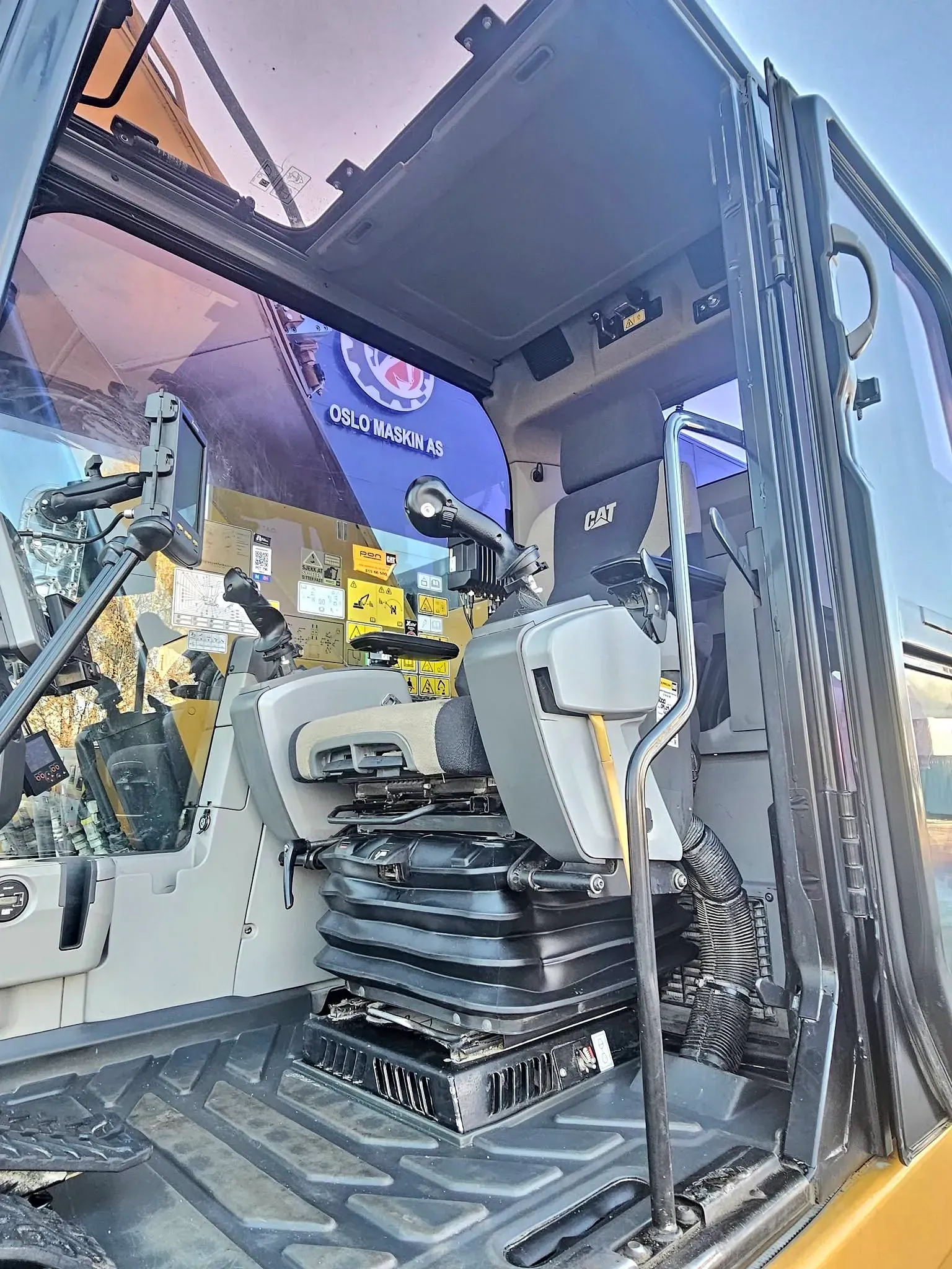 CAT 325FLCR – bilde 49 av 63