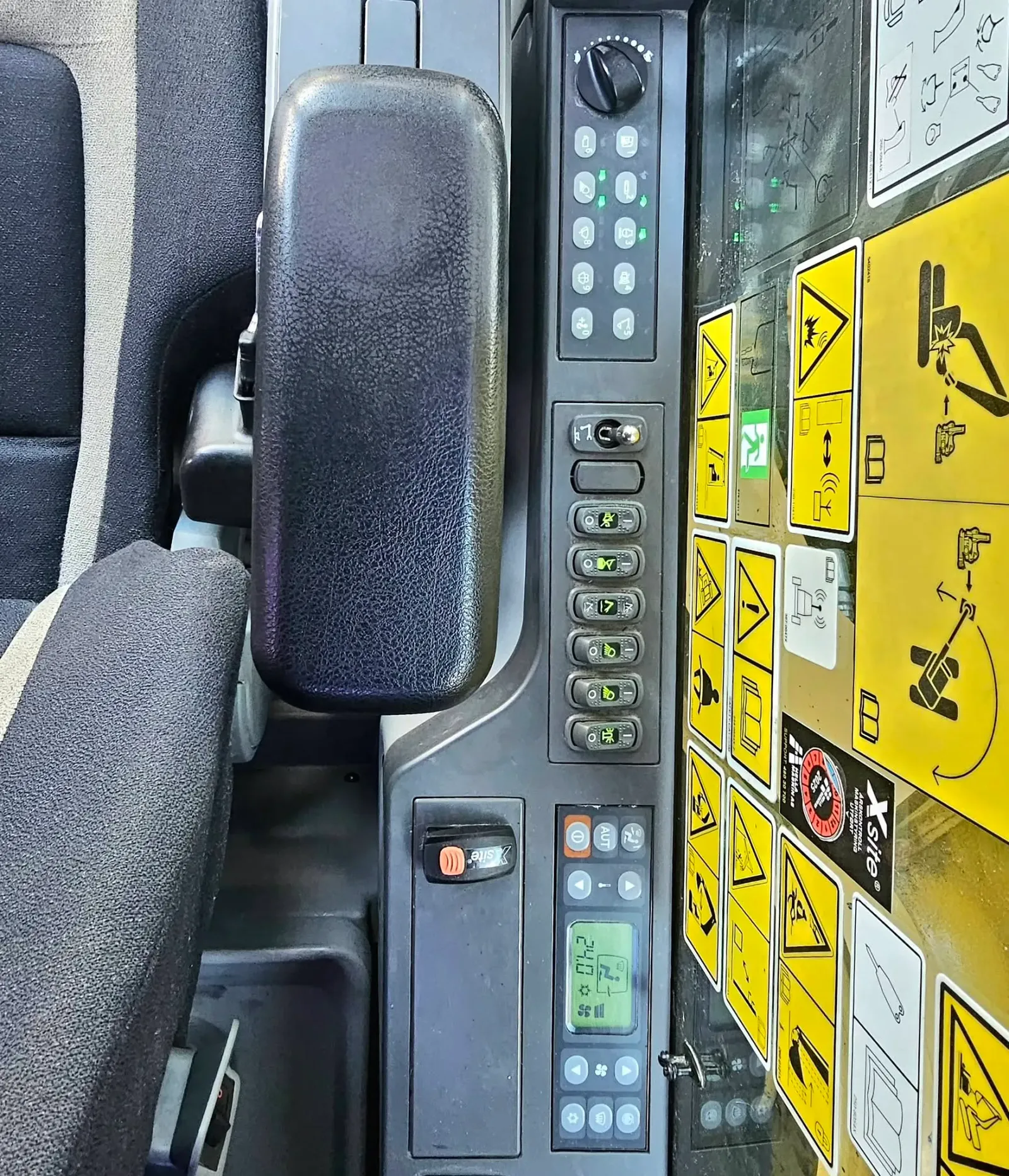 CAT 325FLCR – bilde 53 av 63