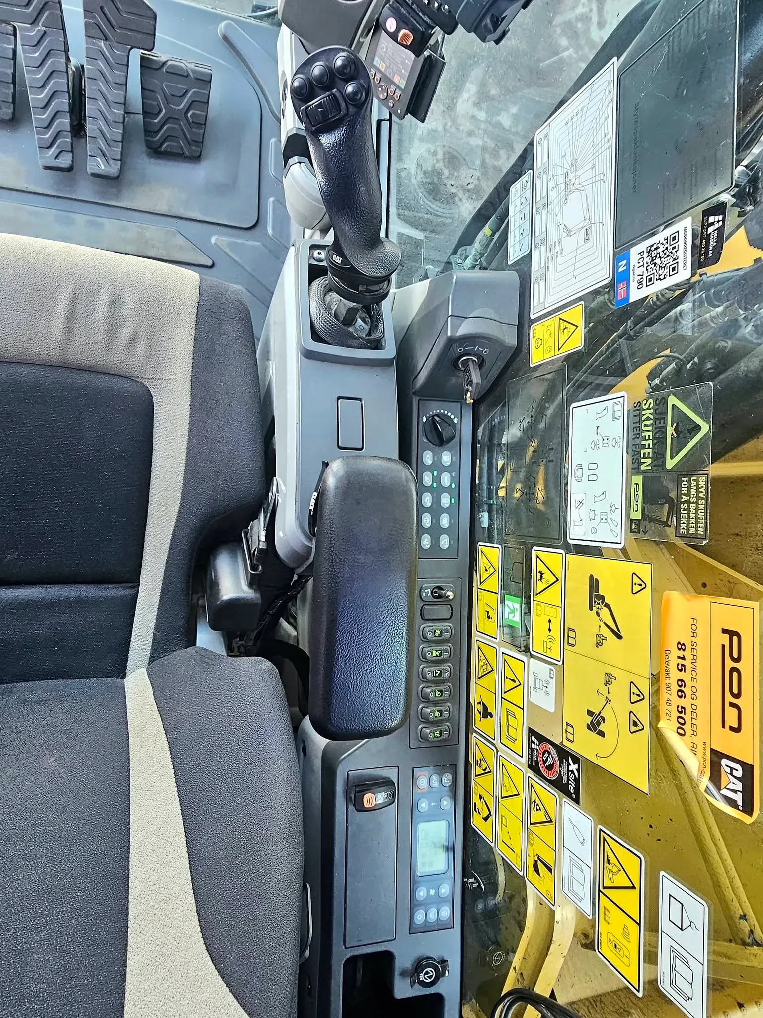 CAT 325FLCR – bilde 52 av 63