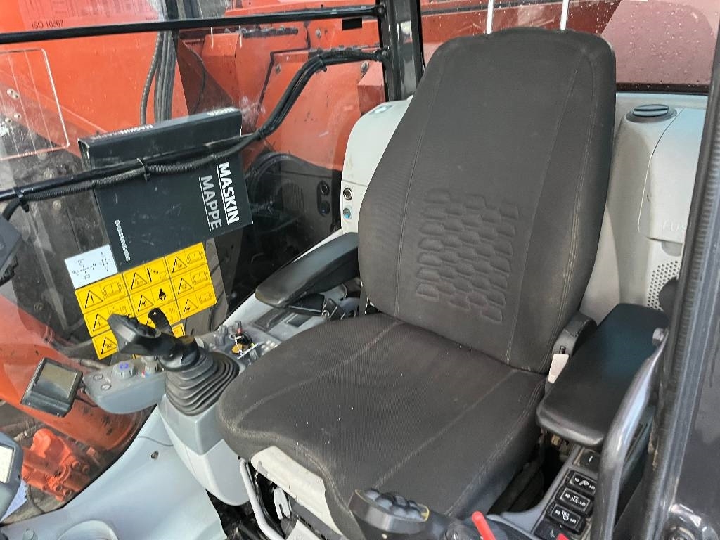 Hitachi ZX 225 US LC-6 – bilde 12